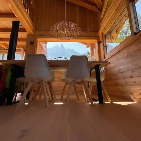 Semi Detached For 8 With Balcony & Garden Chamonix