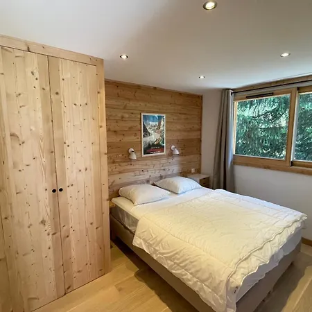 Semi Detached For 8 With Balcony & Garden