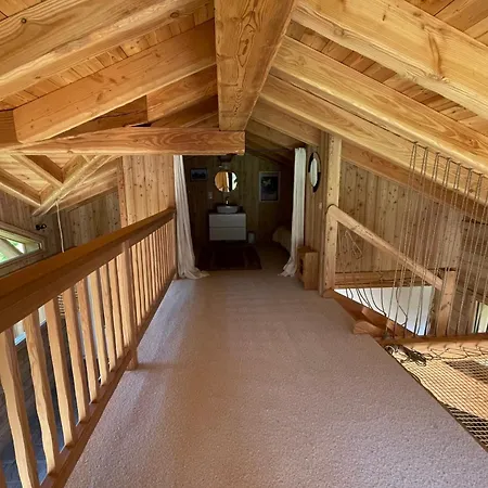 Chalet Semi Detached For 8 With Balcony & Garden *