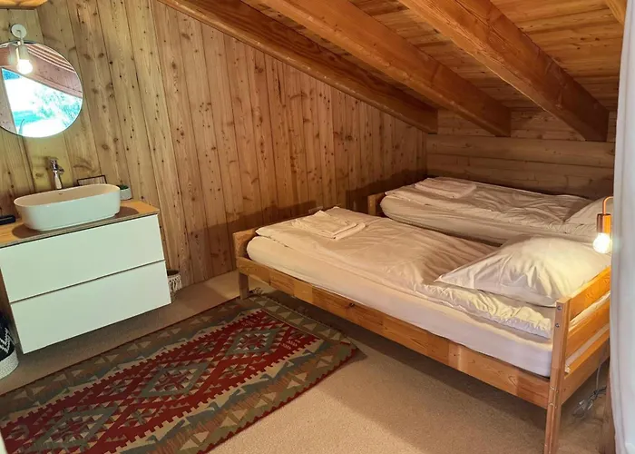 Semi Detached For 8 With Balcony & Garden *