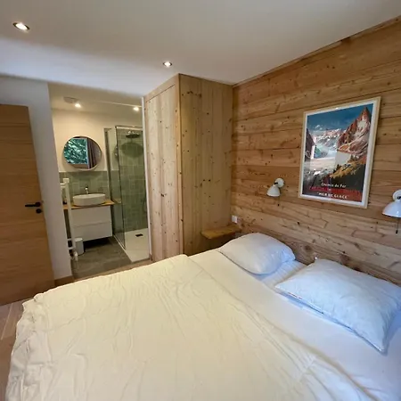 Semi Detached For 8 With Balcony & Garden