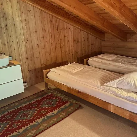 Semi Detached For 8 With Balcony & Garden *