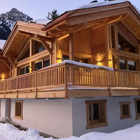 Alpstuga Semi Detached For 8 With Balcony & Garden Chamonix