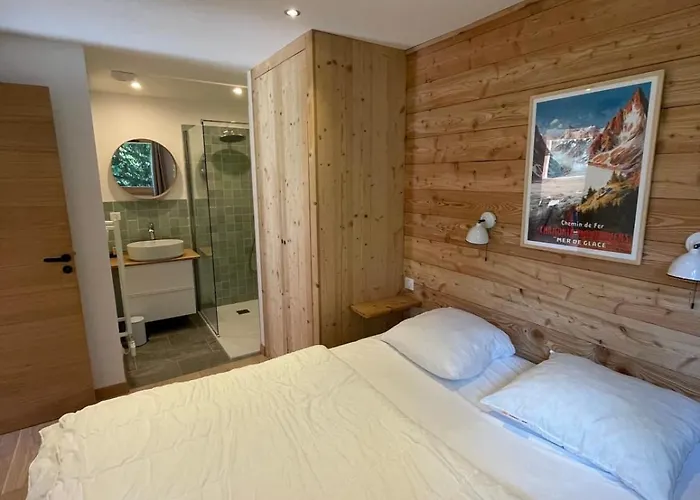 Semi Detached For 8 With Balcony & Garden